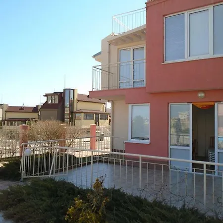 мезонет сиракови * Σωζόπολη